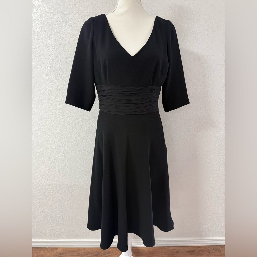 MAGGY LONDON Elegant Black V-Neck Dress zs 8